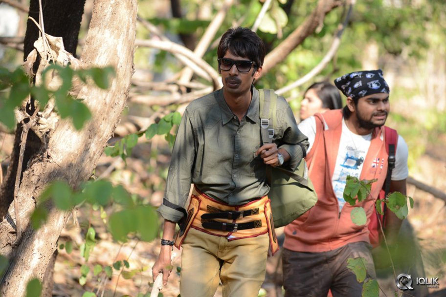 Dhanalakshmi Thalupu Thadithe